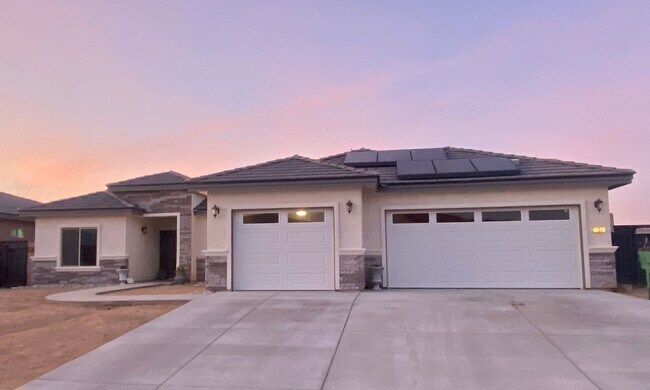 Building Photo - College Heights Pool Home Available Soon!