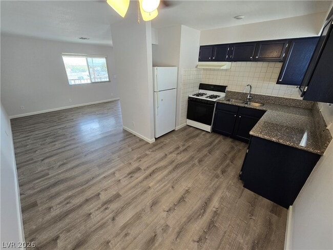 Building Photo - 4360 Twin View Cir