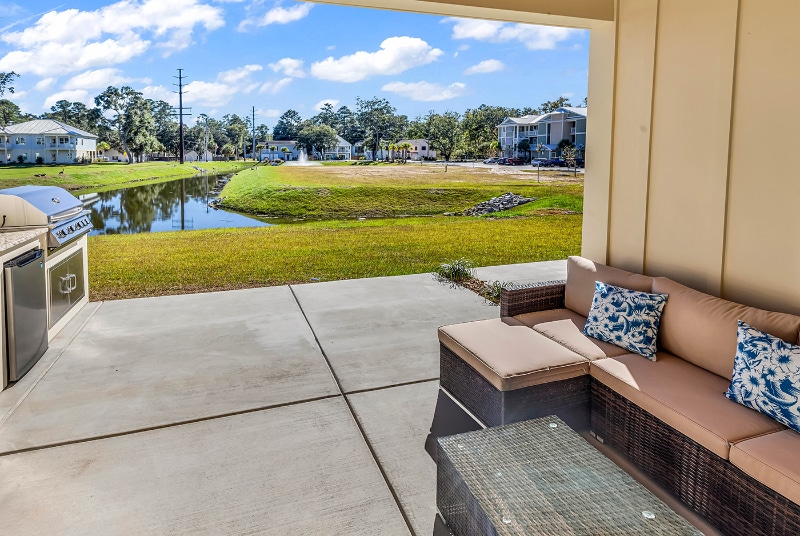 Building Photo - 151 Hallandale Ln