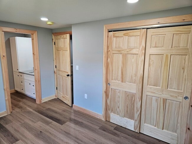 Building Photo - 22 Steele Dr