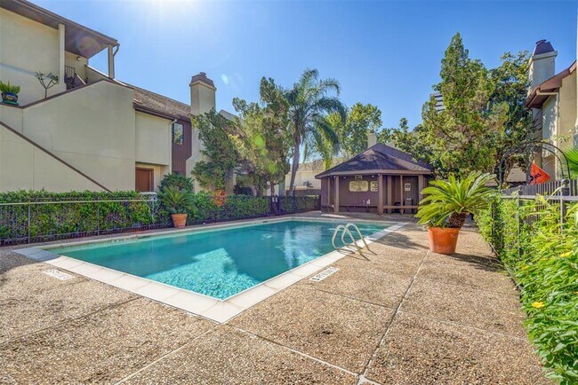 Building Photo - 2409 Bering Dr