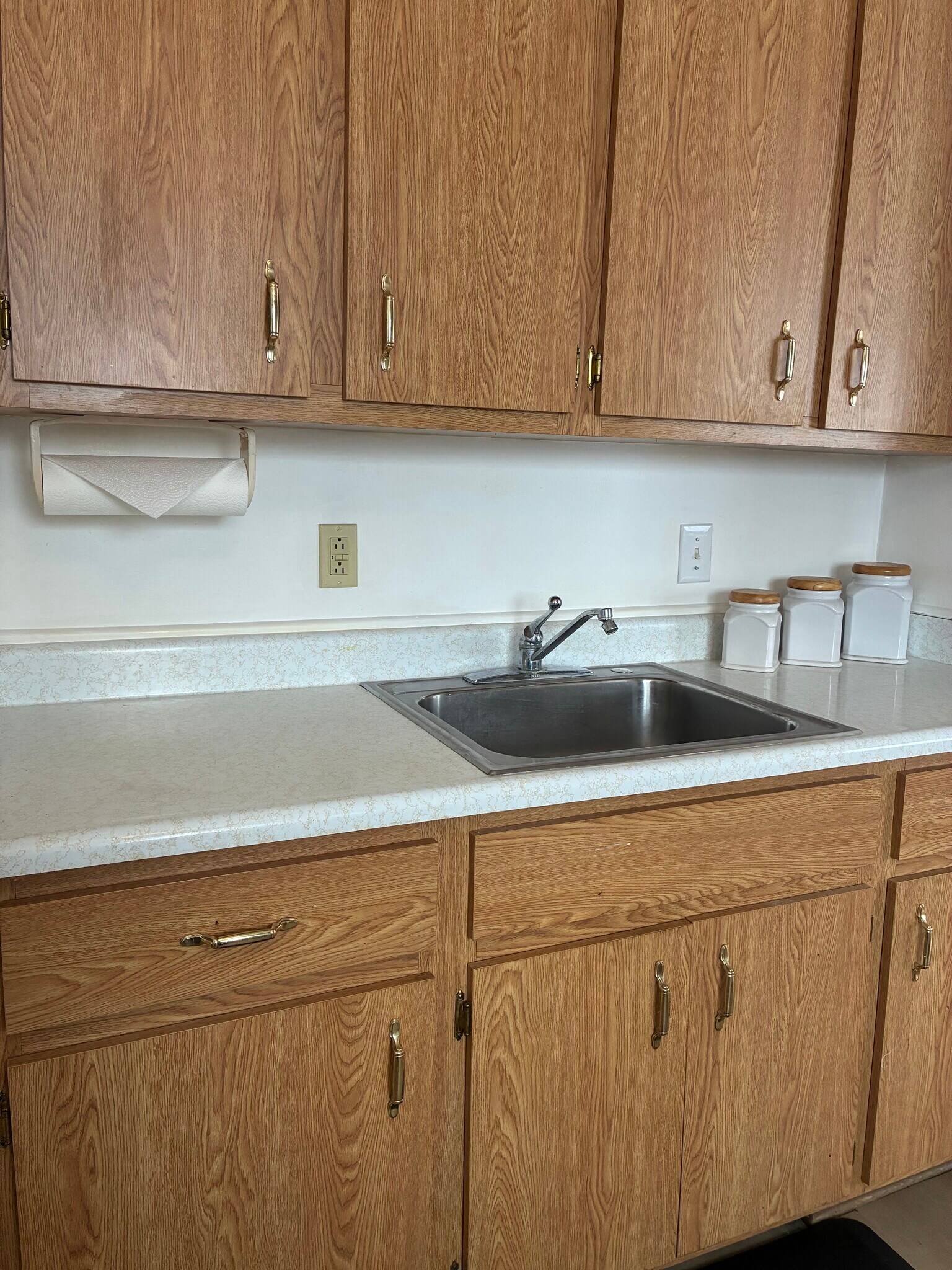 Building Photo - 1353 Stewart Ave