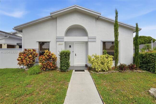 Building Photo - 6443 SW 152nd Pl