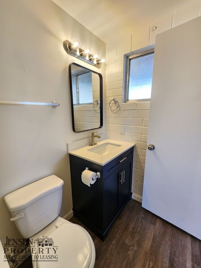 Building Photo - D2059