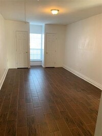 Building Photo - 7675 Woodshire Dr