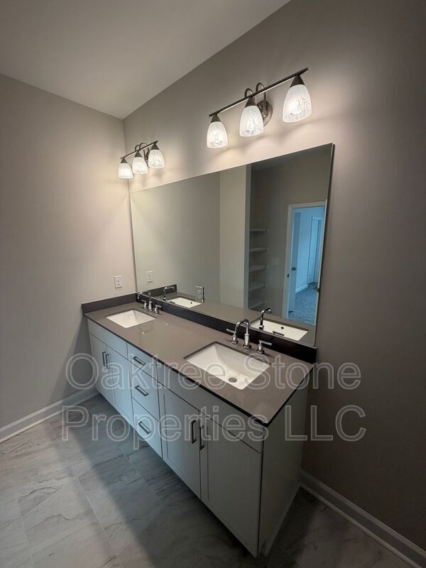 Building Photo - 1973 Hollywood Rd