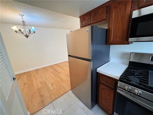 Building Photo - 118 N Cedar St