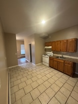 Building Photo - 39 Silver St