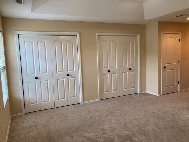 Building Photo - 2880 E Main St