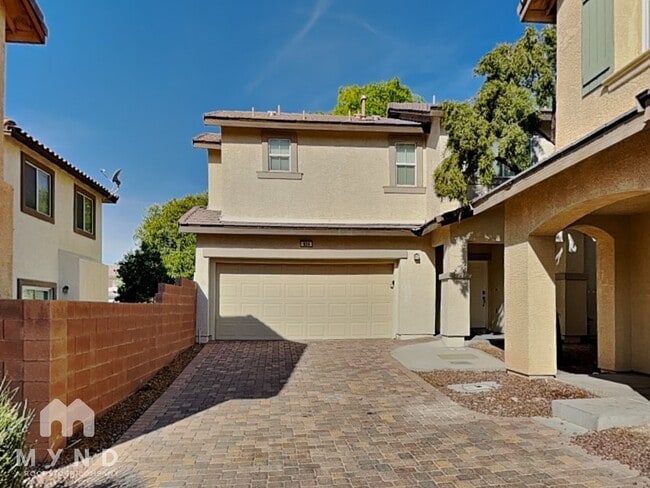 Building Photo - 924 Shades End Ave