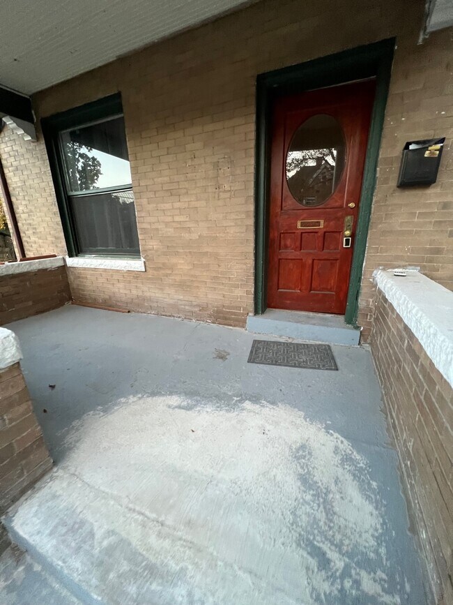 Primary Photo - 2256 N High St