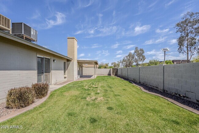 Building Photo - 7707 S Kenwood Ln