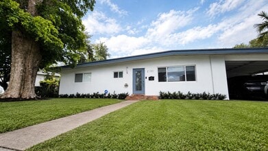 Building Photo - 2130 NE 191st Dr