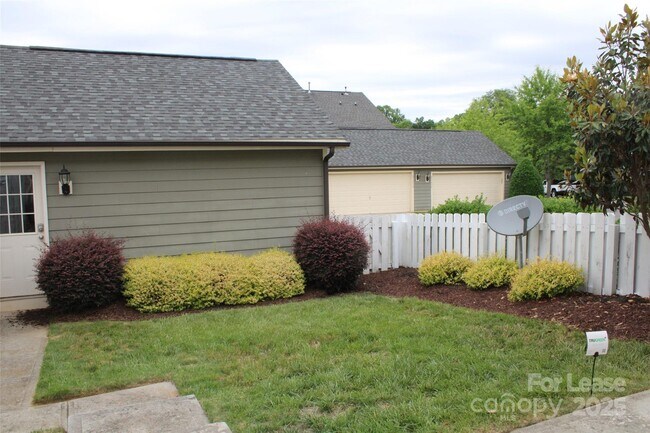 Building Photo - 11459 Potters Row