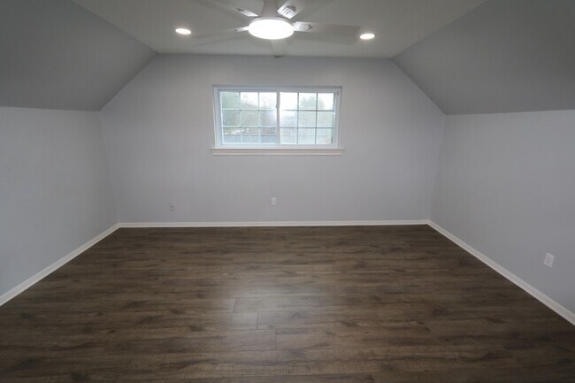 Building Photo - 12615 Huntington Venture Dr