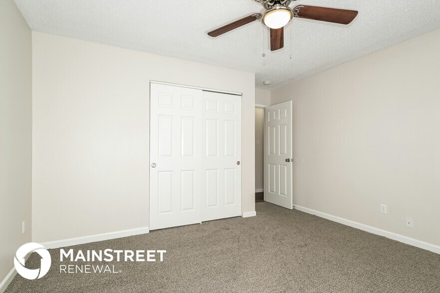 Building Photo - 3515 Ridgewood Dr