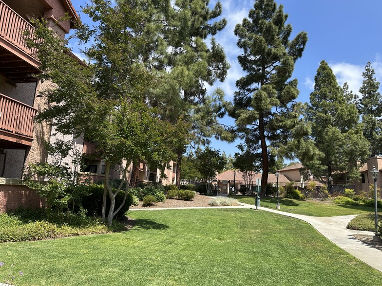 Building Photo - 12067 Alta Carmel Ct