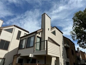 Building Photo - 2301 Basil Dr