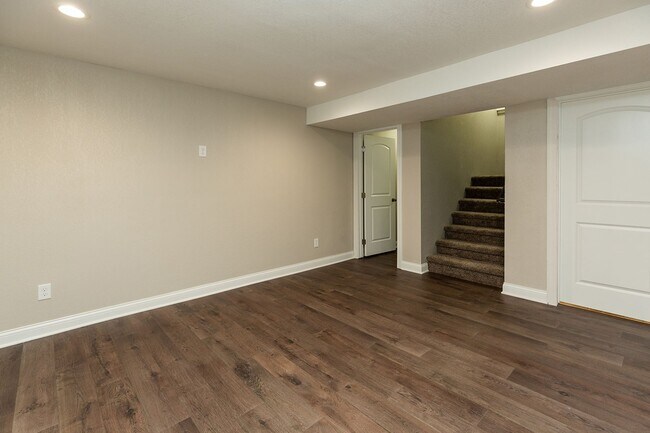 Building Photo - Perfect Single Family Home in Norwalk