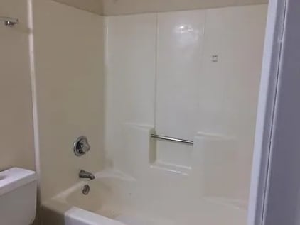 Building Photo - 2220 Kings Gate Cir