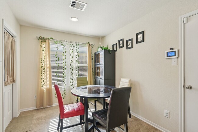 Building Photo - 2222 Mountain Quail Wy