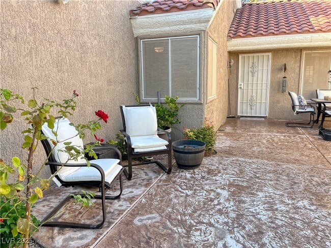Building Photo - 8512 Desert Holly Dr