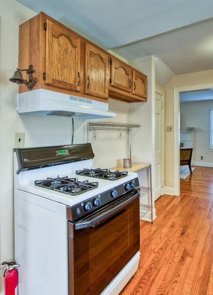 Building Photo - 2418 Manchester Rd