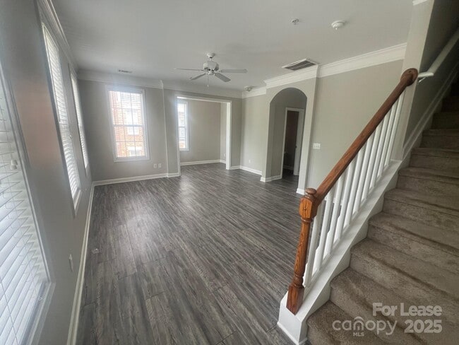 Building Photo - 8728 Arbor Creek Dr