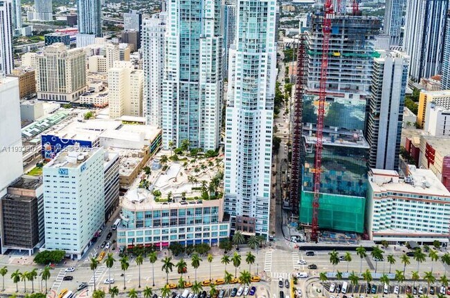 Building Photo - 253 NE 2nd St