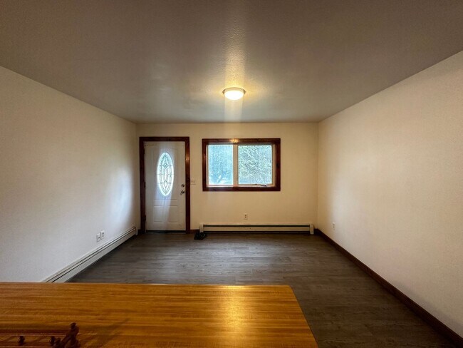 Building Photo - 285 Cindy Dr