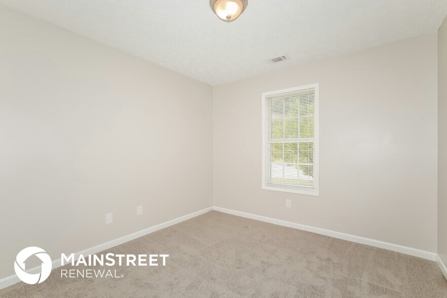 Building Photo - 2737 Glendale Dr