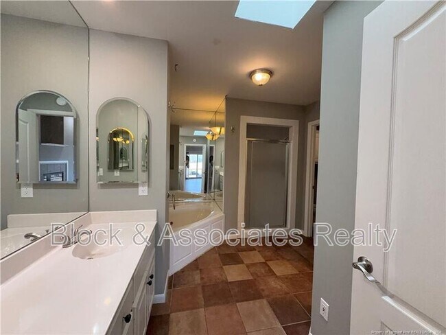 Building Photo - 848 Castleberry Ct