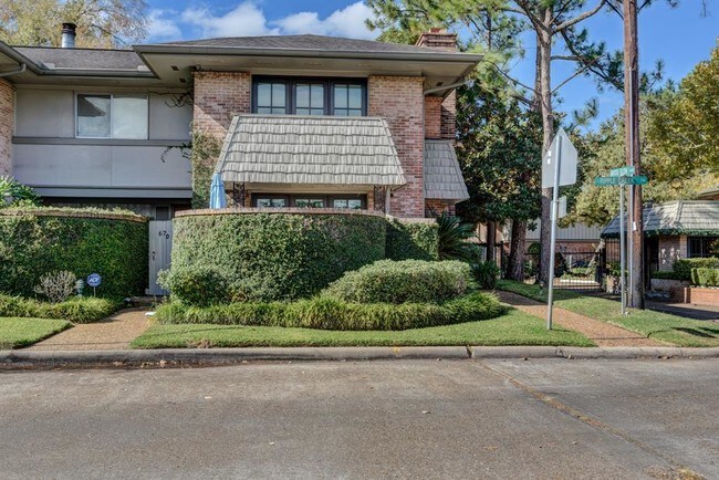 Primary Photo - 668 S Ripple Creek Dr