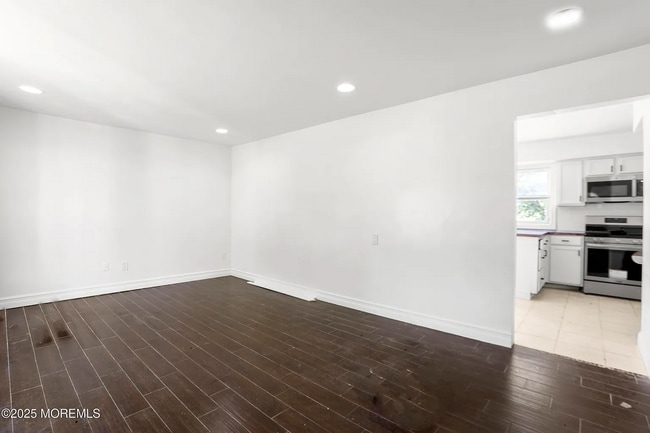 Building Photo - 37 Nautilus Dr