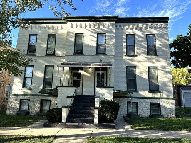 Primary Photo - 312 Fulton St