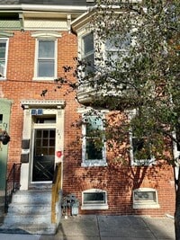 Building Photo - 241 N Newberry St