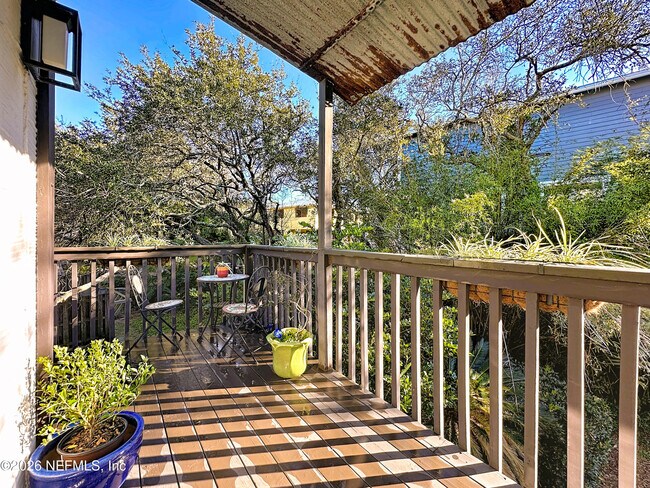 Building Photo - 2009 Seminole Rd