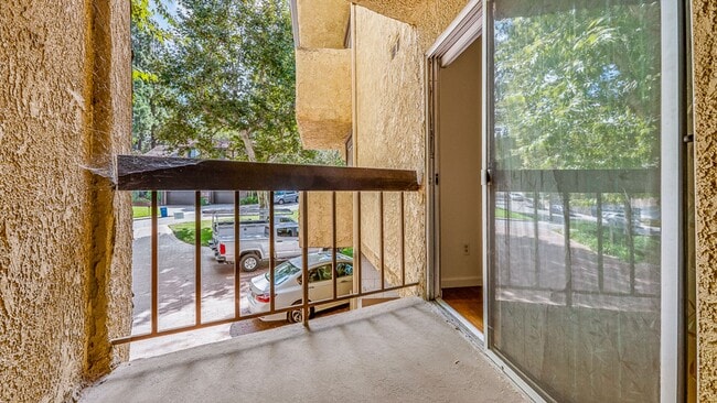 Building Photo - Beautiful Mountain Condo. 3 Bed-2Bath