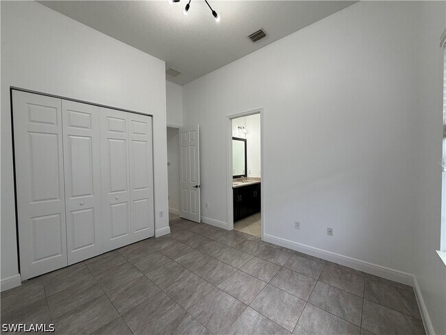 Building Photo - 5299 Ferrari Ave
