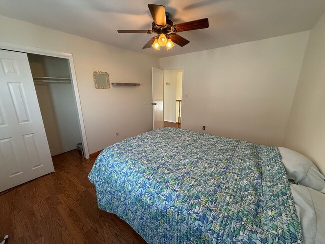 Building Photo - Spectacular 3 Bed/3 Bath Home in Long Beach!