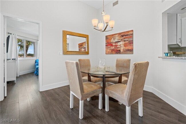 Building Photo - 2711 Citrus Lake Dr