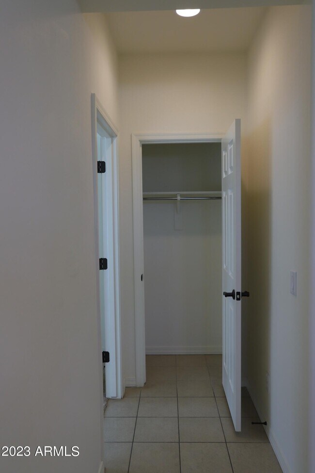 Building Photo - 5719 W Encinas Ln