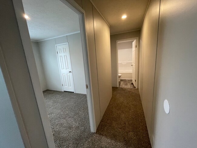 Building Photo - 46000 Geddes Rd