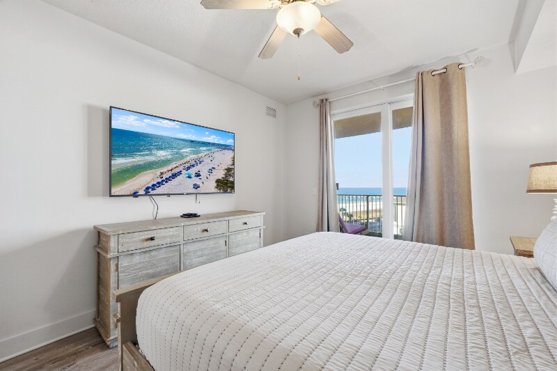 Building Photo - 15928 Front Beach Rd