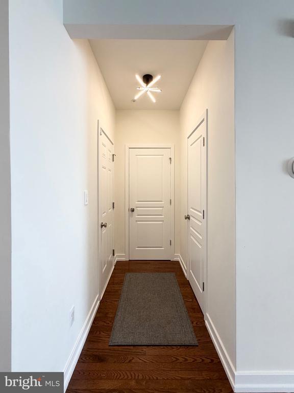 Building Photo - 308 Roarks Trail