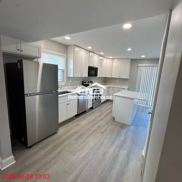 Building Photo - 647 Saltzman Rd