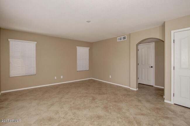 Building Photo - 12755 W Alvarado Rd