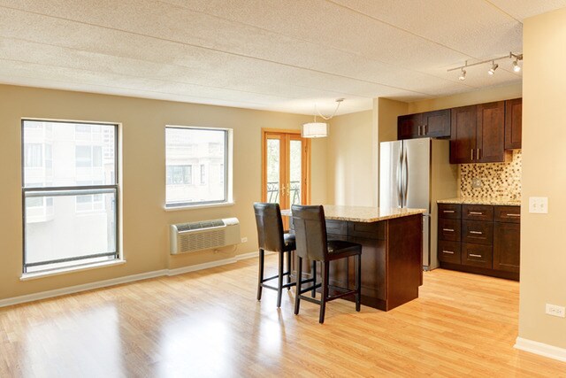 Building Photo - 711 W Gordon Ter