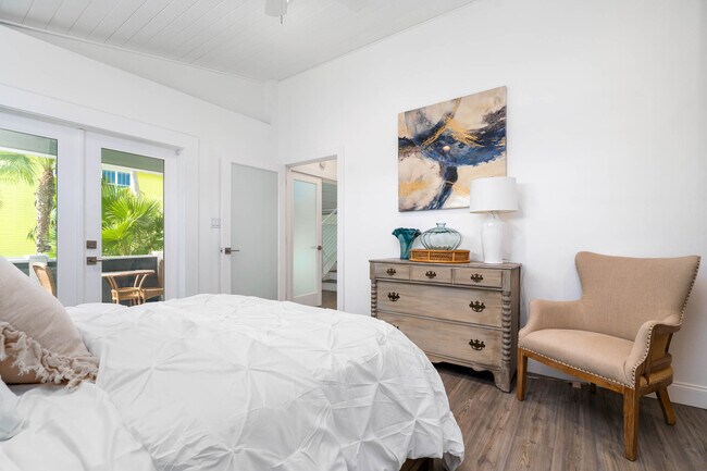 Building Photo - 113-112 12th Ave