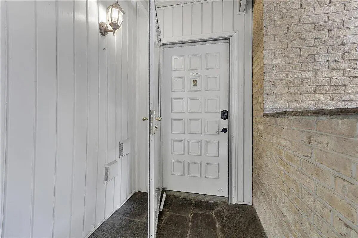 Building Photo - 5260 Crossbow Cir